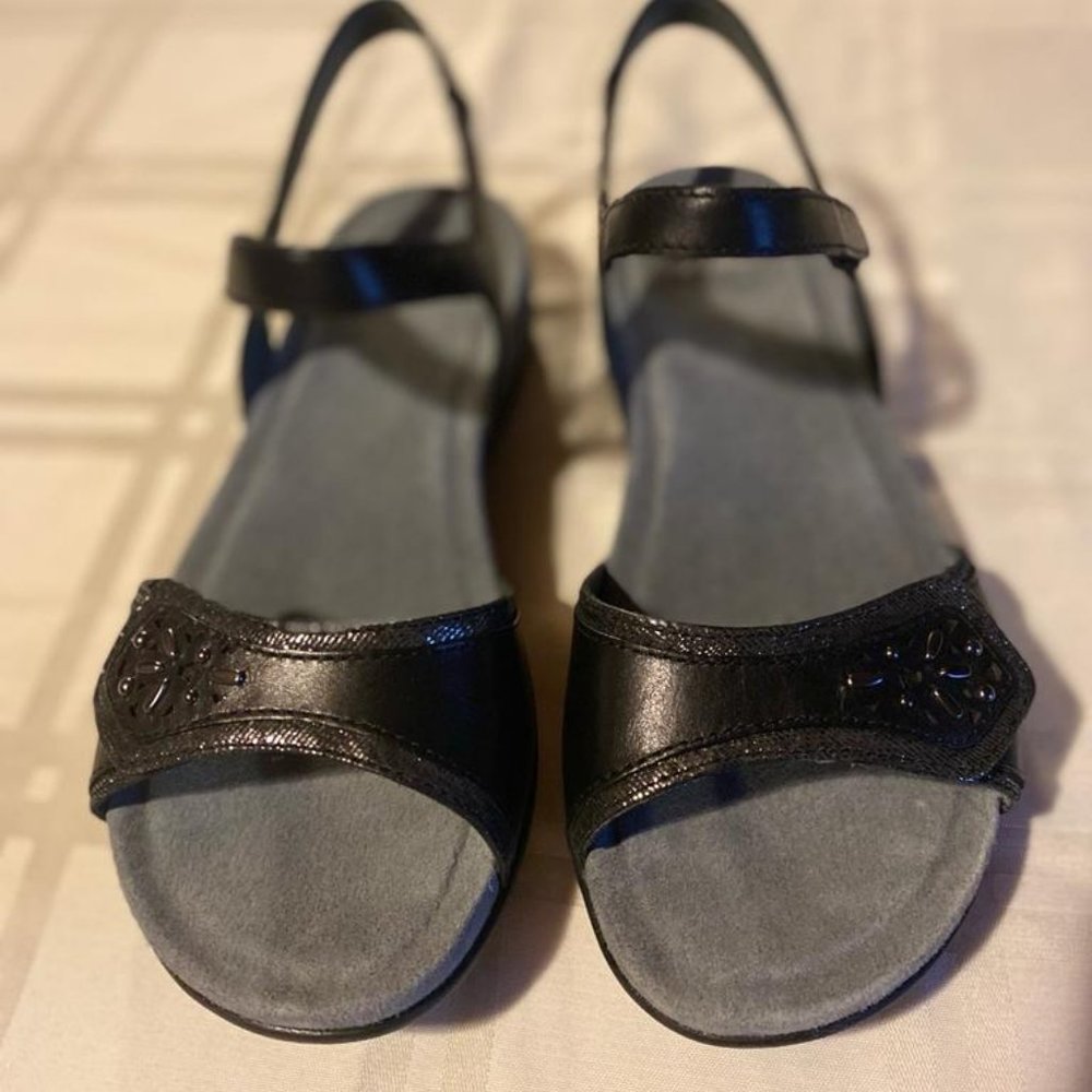 Blythe Flat Sandal